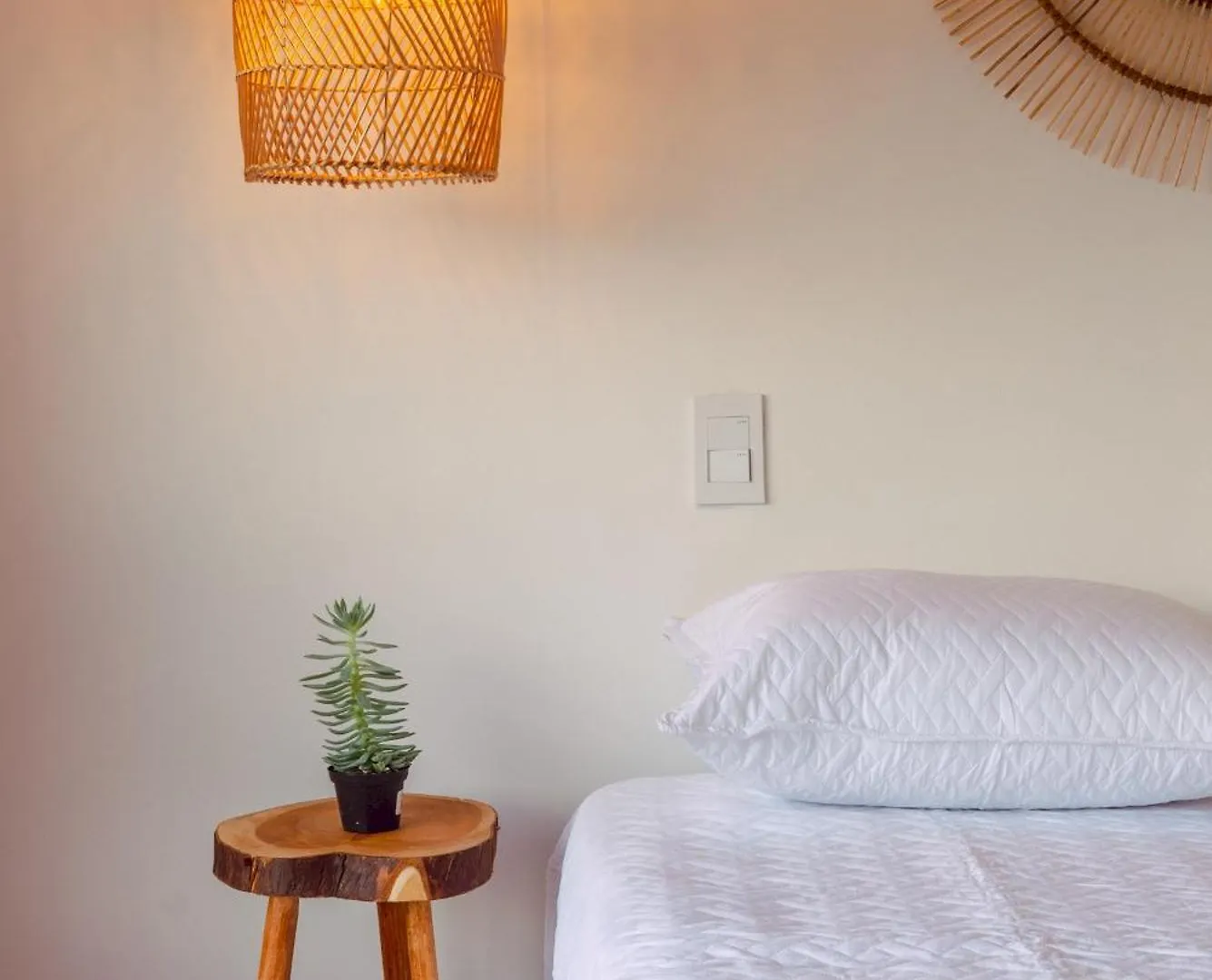 Habitacion Comfortable Bano Compartido Poblado-B13 Medellín