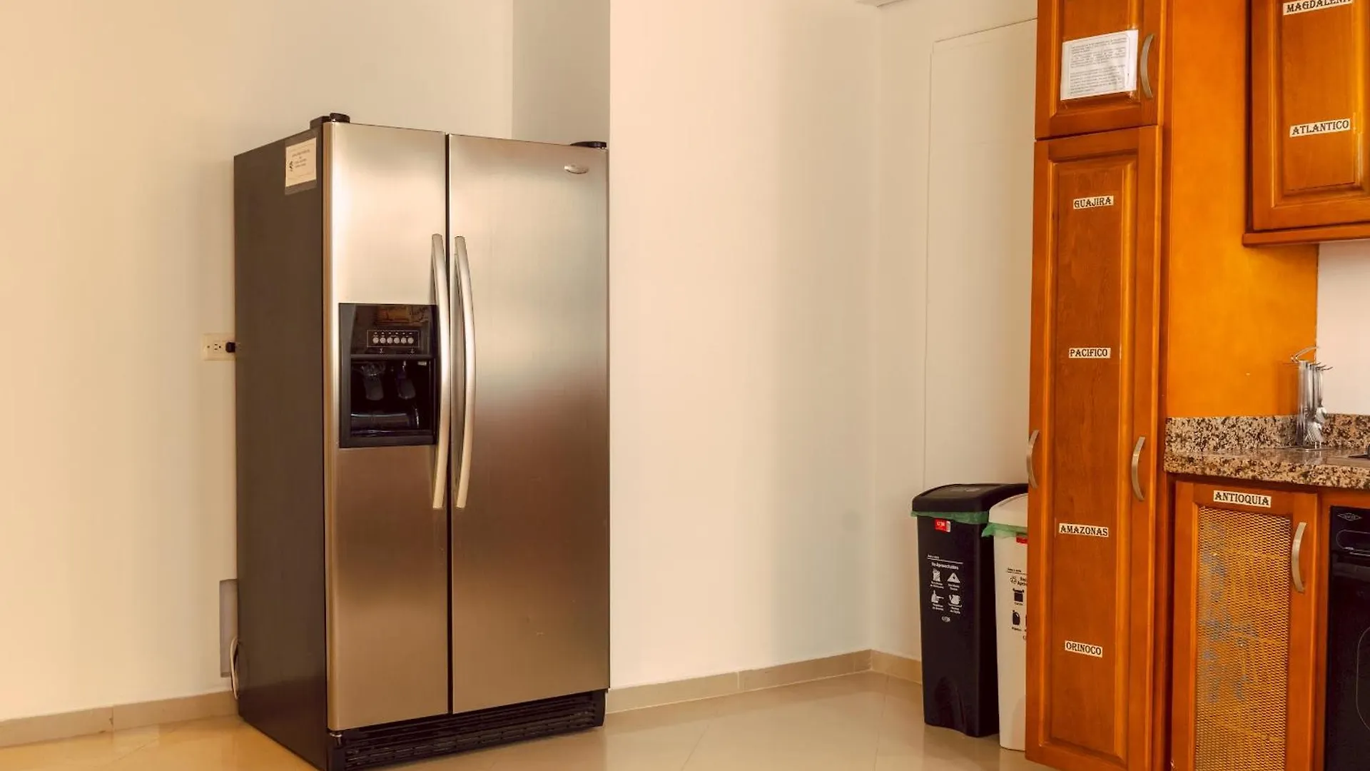 Habitacion Comfortable Bano Compartido Poblado-B13 Medellín Lejlighed